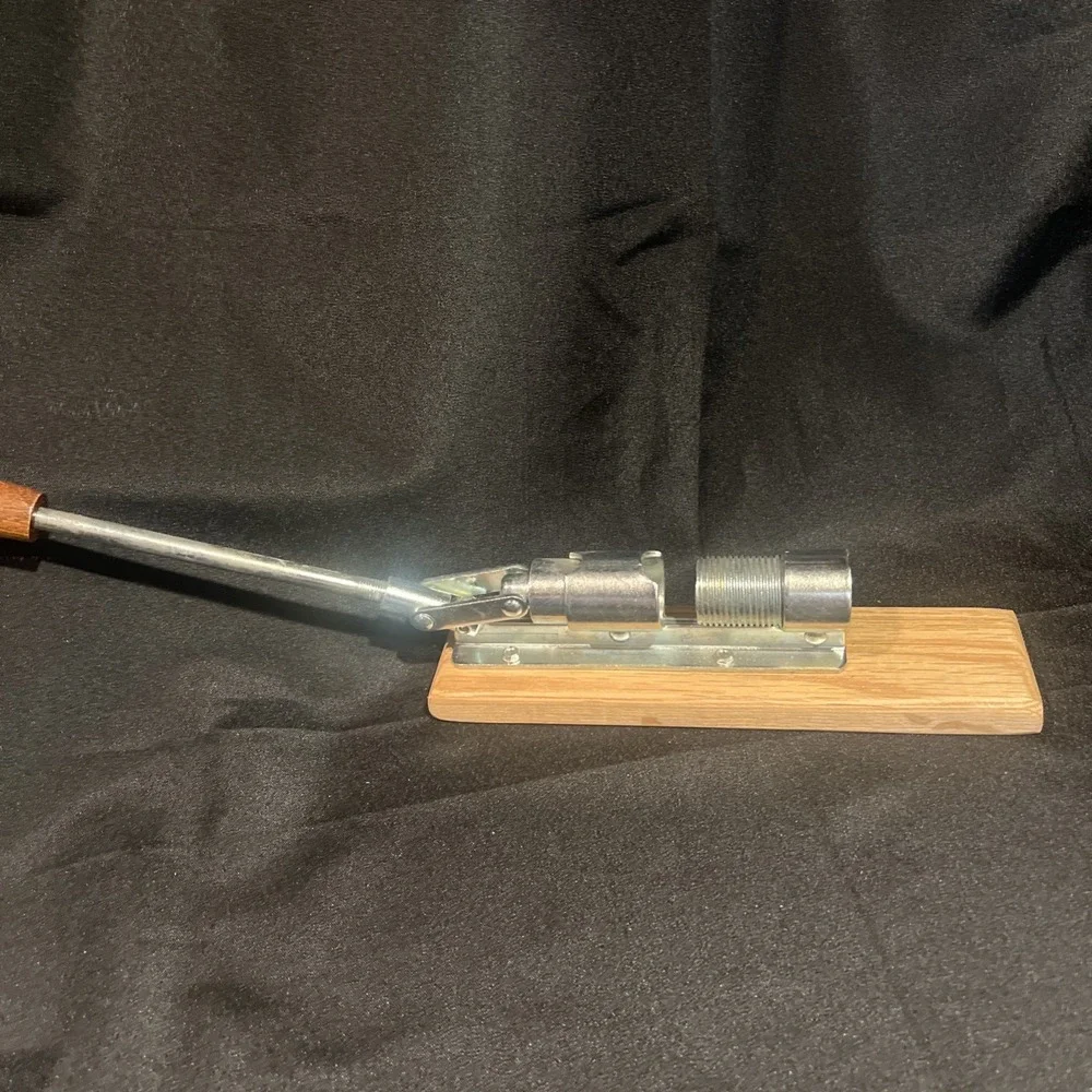 Vintage Reed's Rocket Nut Cracker Wood & Steel‎ Model 816 w/ Original Box